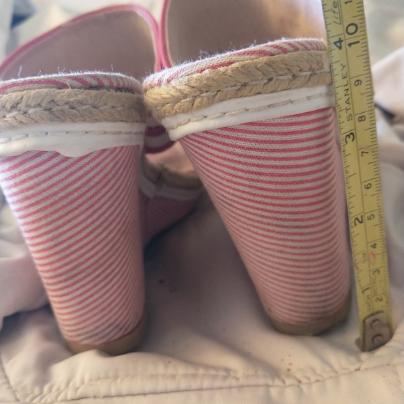 RENEEZE Euro Style Pink Wedges - Picture 5 of 6